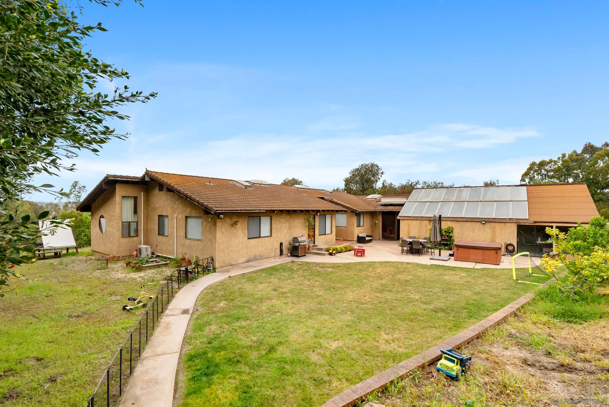 Rancho Santa Fe, California 92067, United States, 4 Bedrooms Bedrooms, ,3 BathroomsBathrooms,Residential,Active,123428