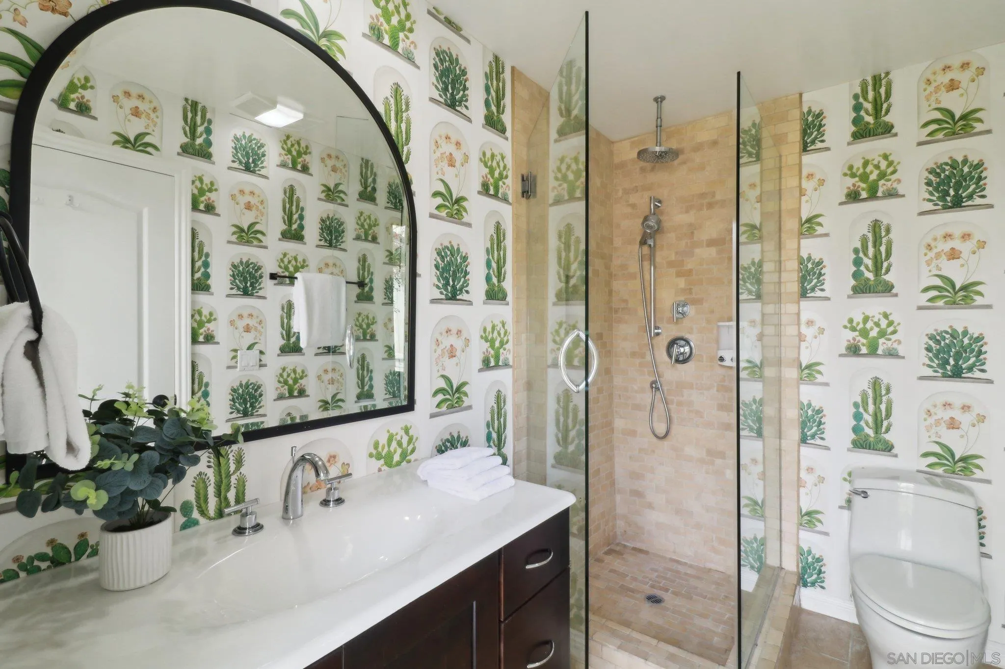 La Jolla, California 92037, United States, 4 Bedrooms Bedrooms, ,3 BathroomsBathrooms,Residential,Pending,99577