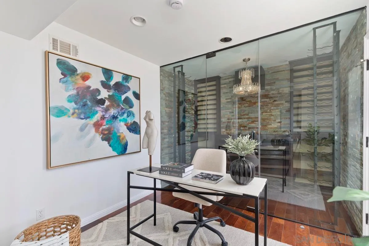 La Jolla, California 92037, United States, 4 Bedrooms Bedrooms, ,3 BathroomsBathrooms,Residential,Pending,99577