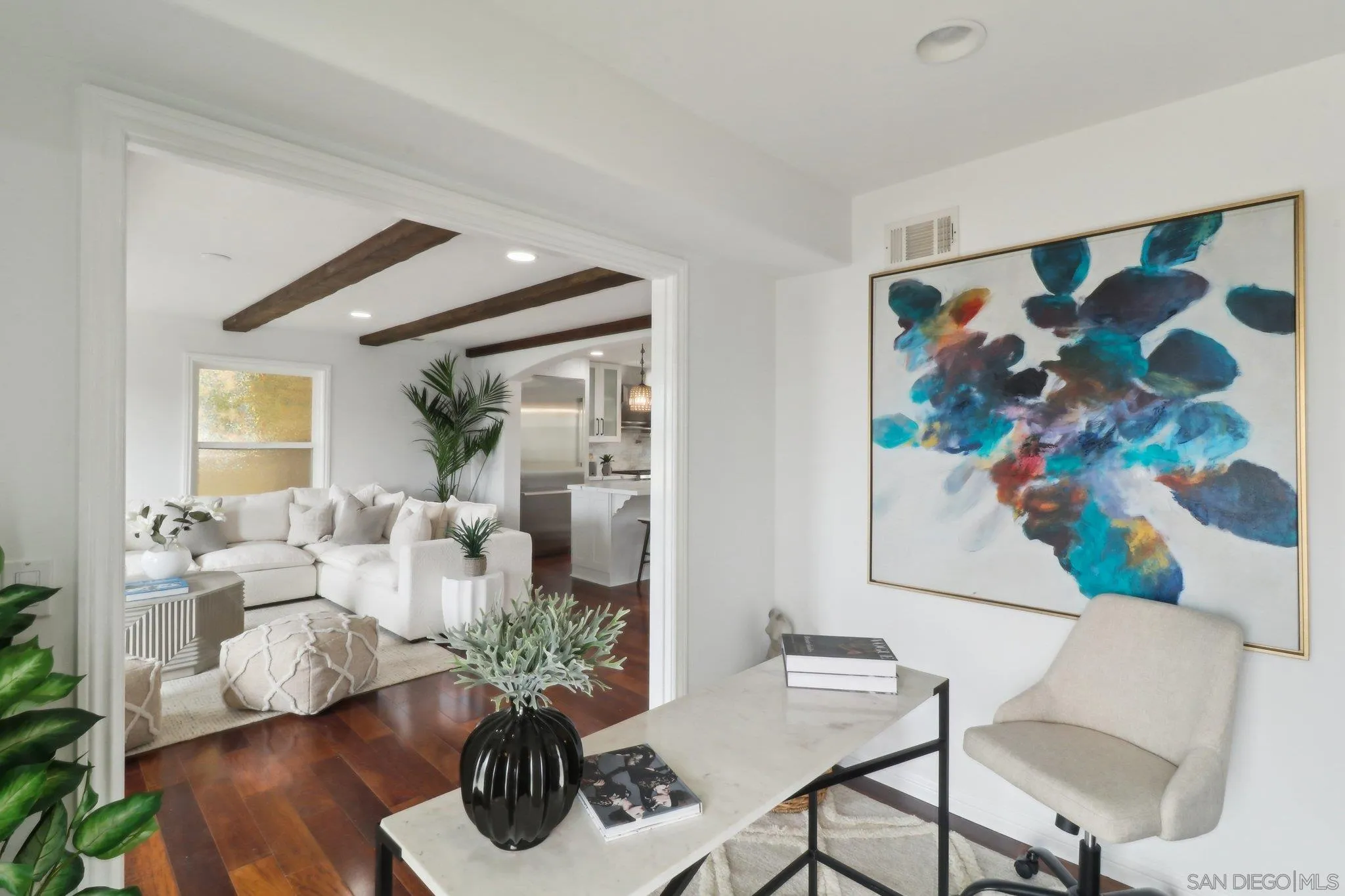 La Jolla, California 92037, United States, 4 Bedrooms Bedrooms, ,3 BathroomsBathrooms,Residential,Pending,99577