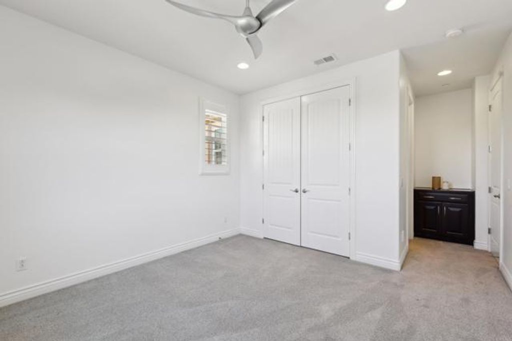 listing image 49