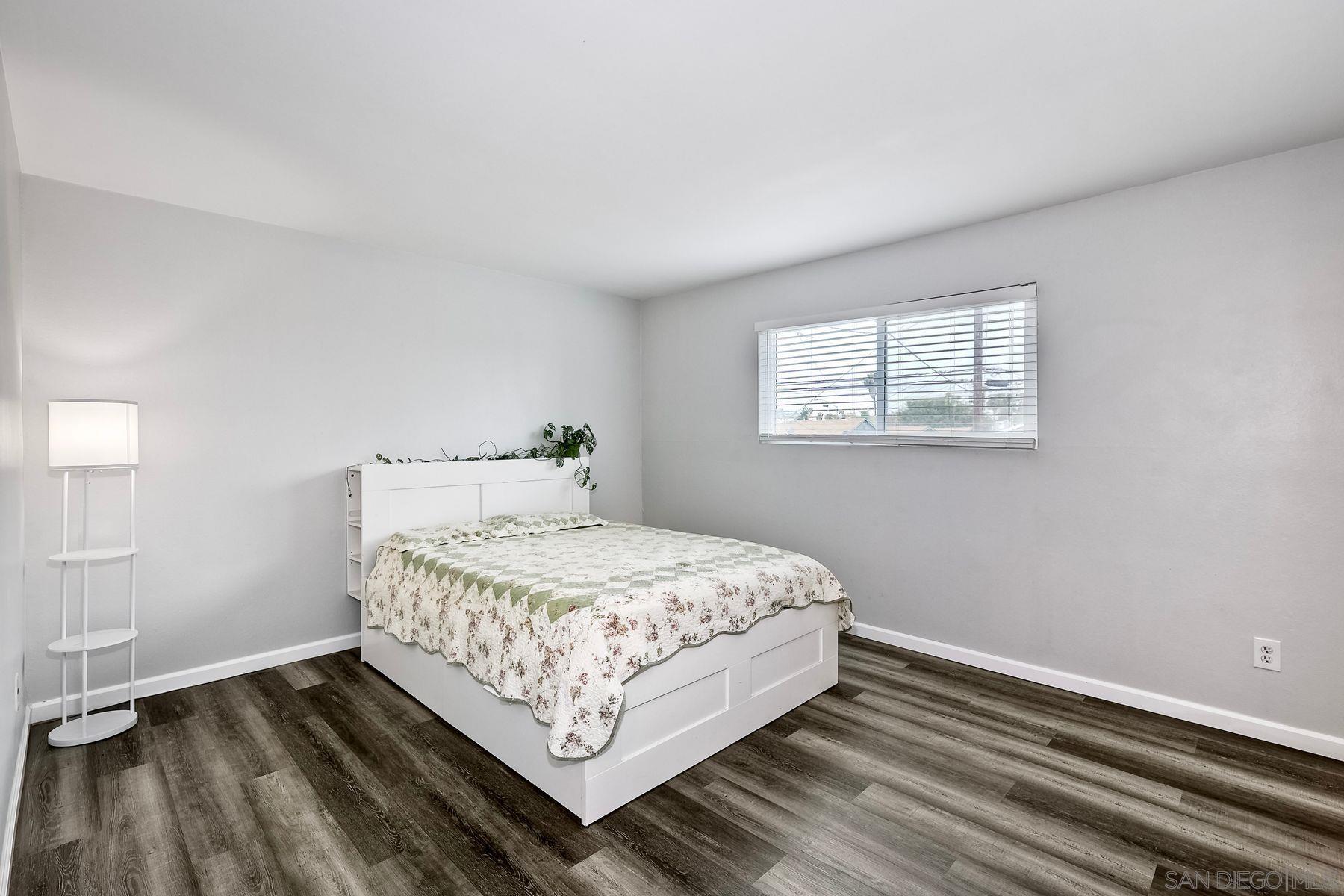 4161 Winona Ave 2