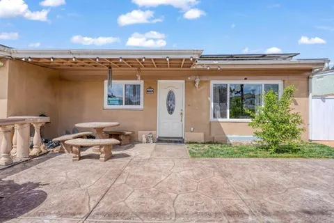 804 S 37Th Street, San Diego, CA 92113 - #: PTP2502445