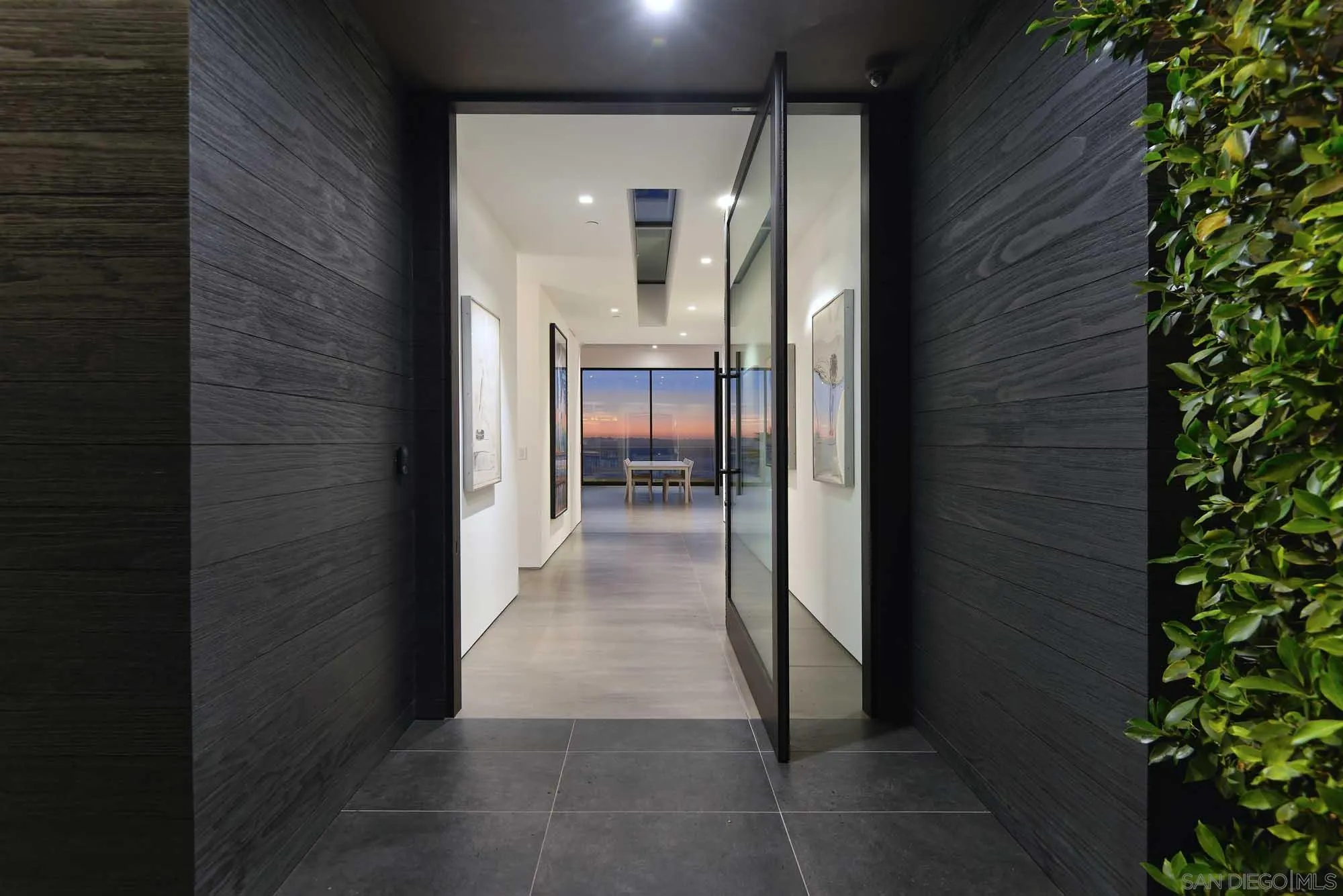 La Jolla, California 92037, United States, 5 Bedrooms Bedrooms, ,5 BathroomsBathrooms,Residential,Active,91653