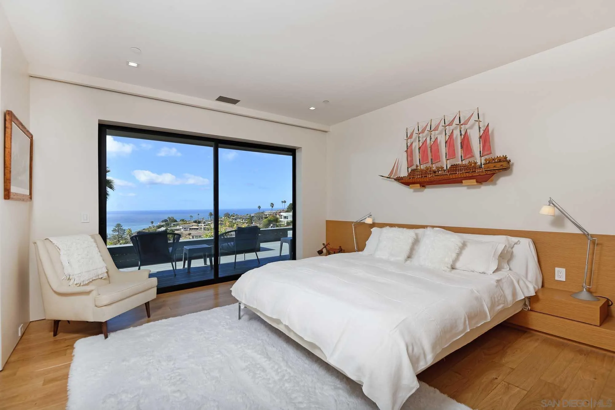 La Jolla, California 92037, United States, 5 Bedrooms Bedrooms, ,5 BathroomsBathrooms,Residential,Active,91653