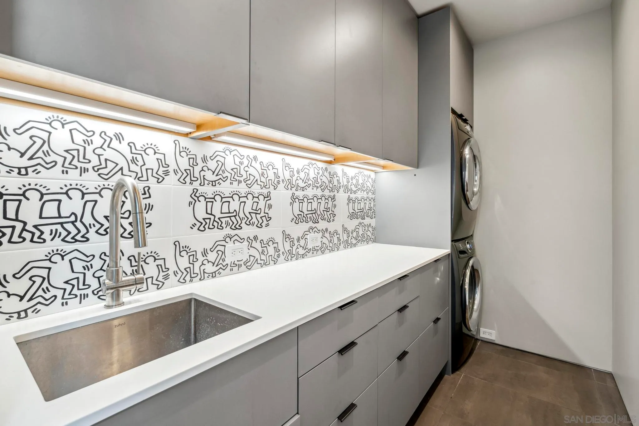 La Jolla, California 92037, United States, 5 Bedrooms Bedrooms, ,5 BathroomsBathrooms,Residential,Active,91653