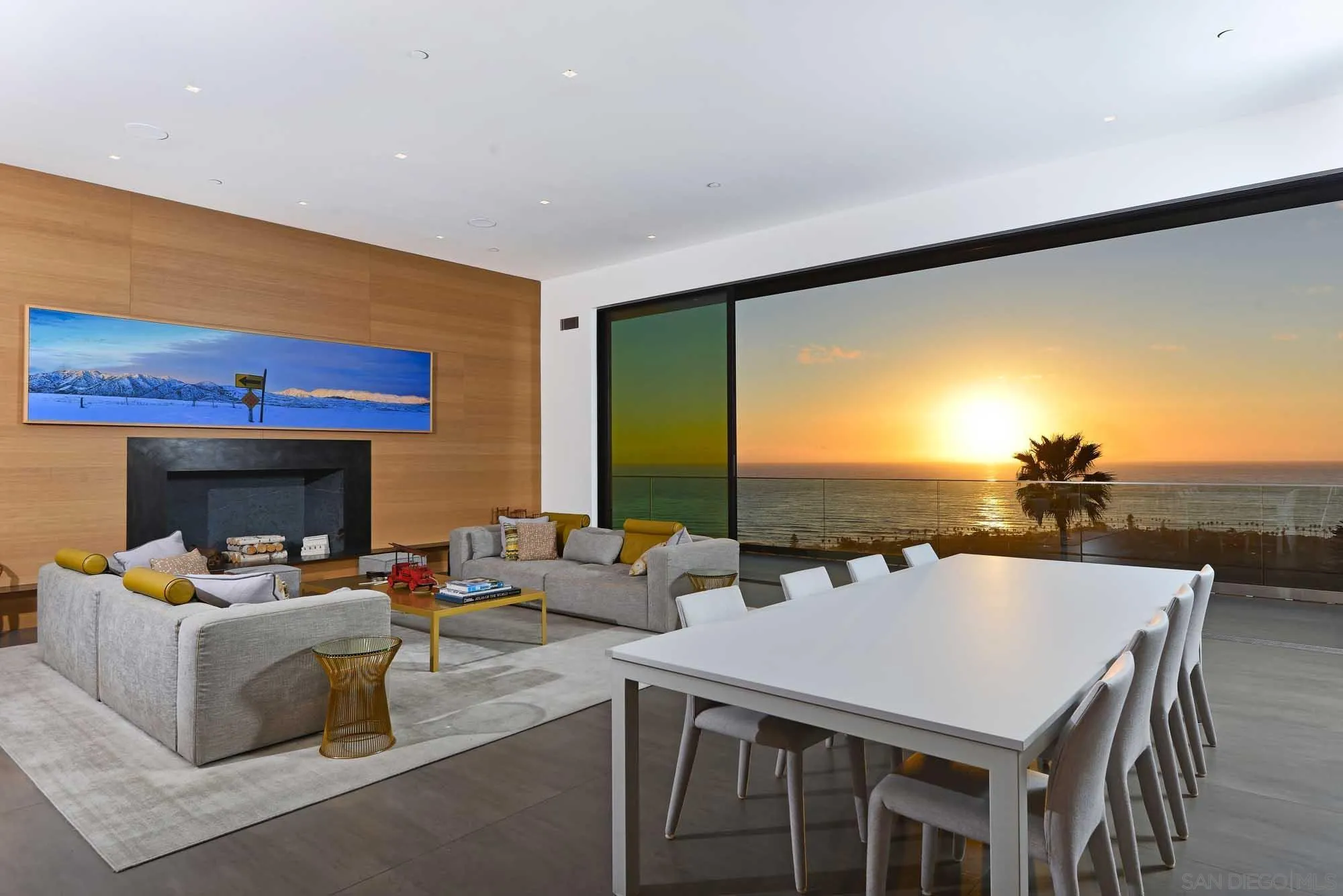 La Jolla, California 92037, United States, 5 Bedrooms Bedrooms, ,5 BathroomsBathrooms,Residential,Active,91653