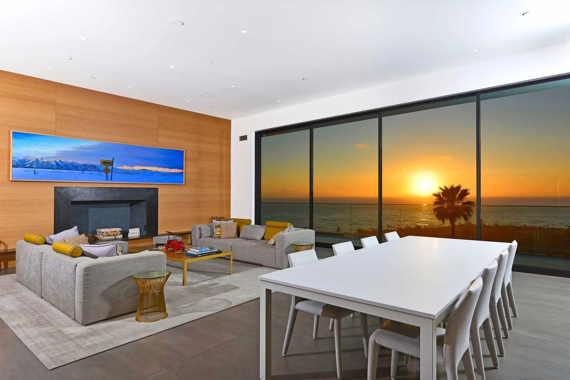 La Jolla, California 92037, United States, 5 Bedrooms Bedrooms, ,5 BathroomsBathrooms,Residential,Active,91653