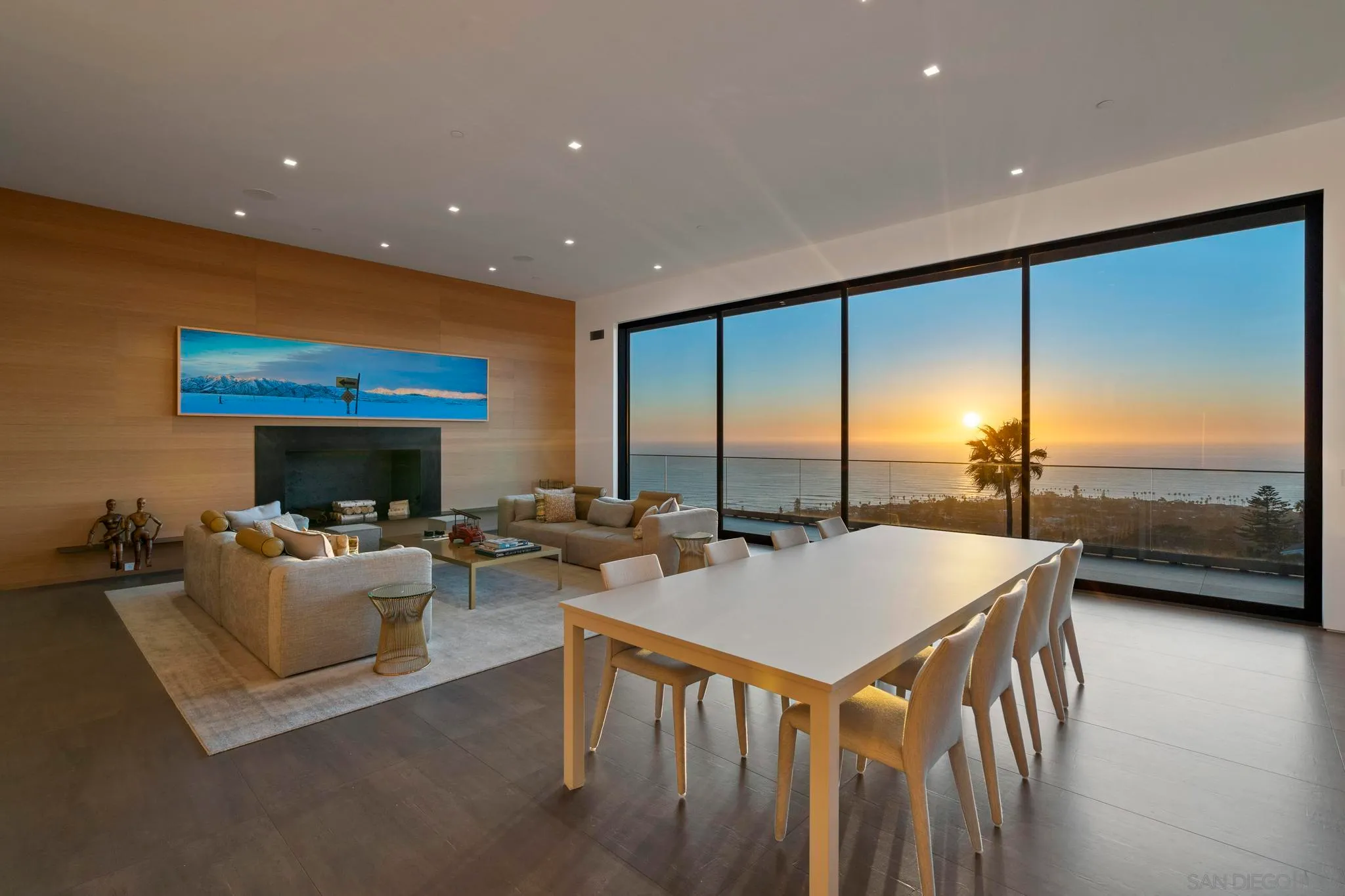 La Jolla, California 92037, United States, 5 Bedrooms Bedrooms, ,5 BathroomsBathrooms,Residential,Active,91653