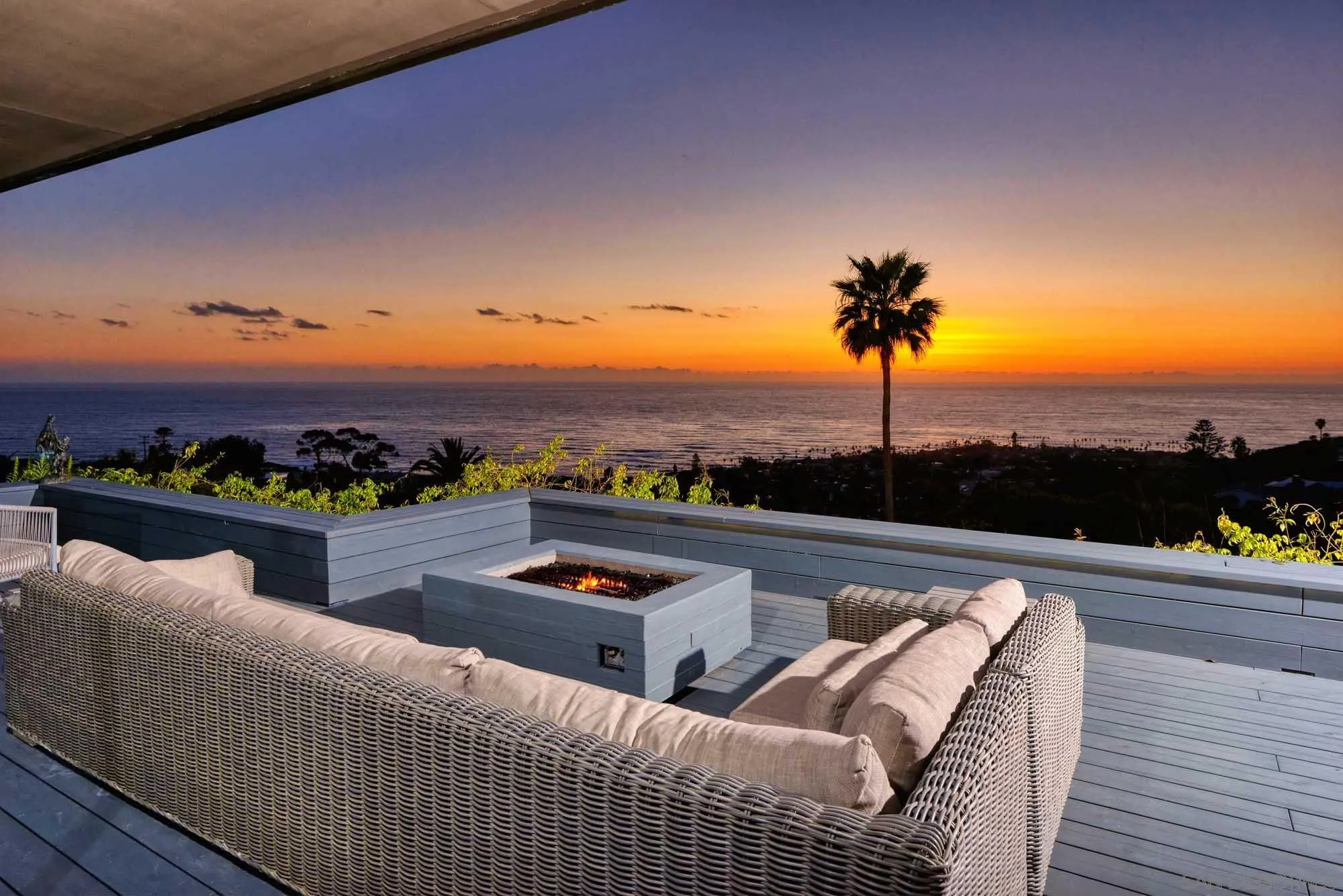 La Jolla, California 92037, United States, 5 Bedrooms Bedrooms, ,5 BathroomsBathrooms,Residential,Active,91653