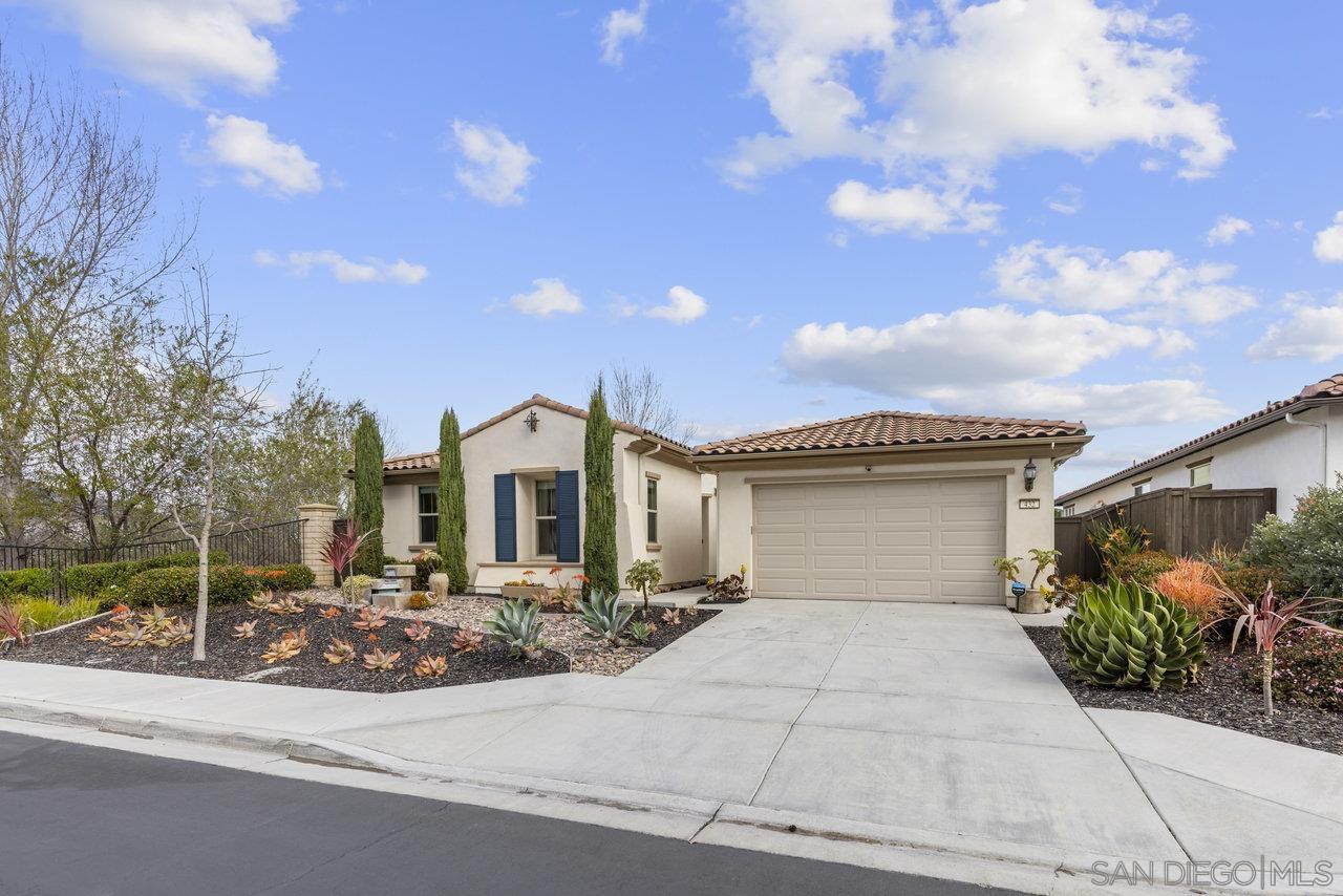 432 Adobe Estates DR