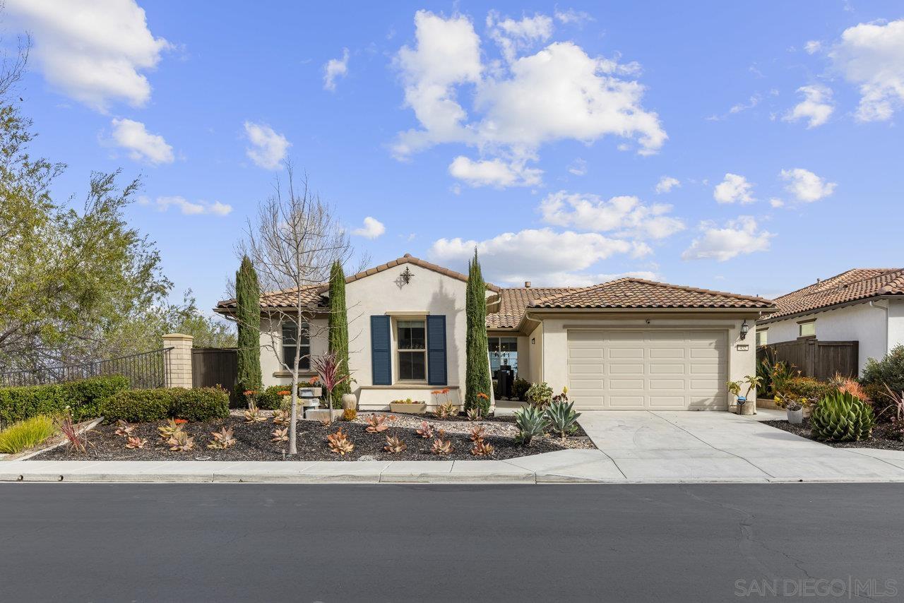 432 Adobe Estates DR