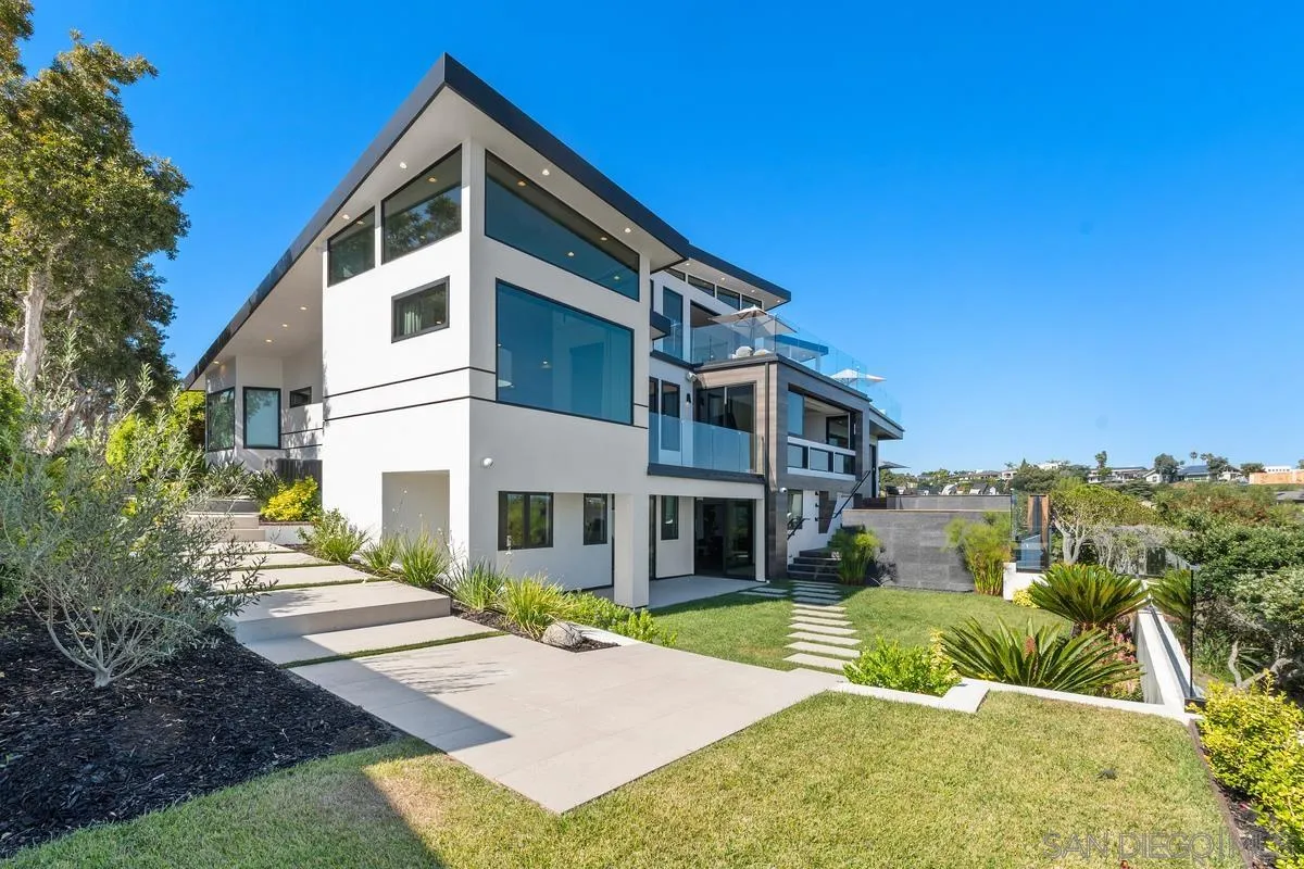 La Jolla, California 92037, United States, 5 Bedrooms Bedrooms, ,8 BathroomsBathrooms,Residential,Pending,170003