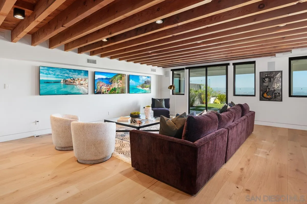 La Jolla, California 92037, United States, 5 Bedrooms Bedrooms, ,8 BathroomsBathrooms,Residential,Pending,170003