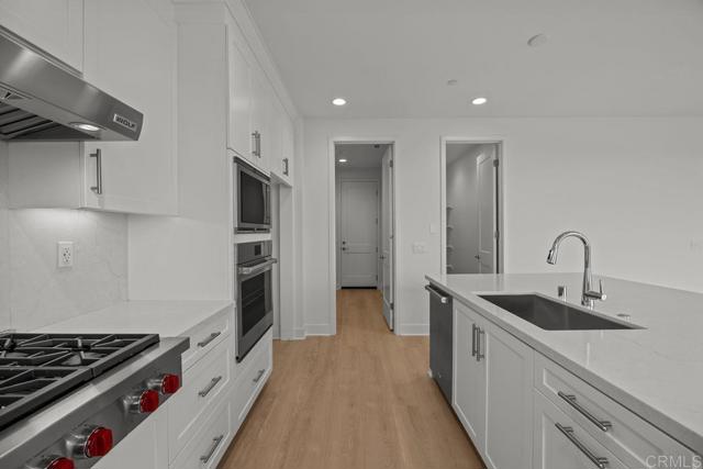 944 Visalia Place