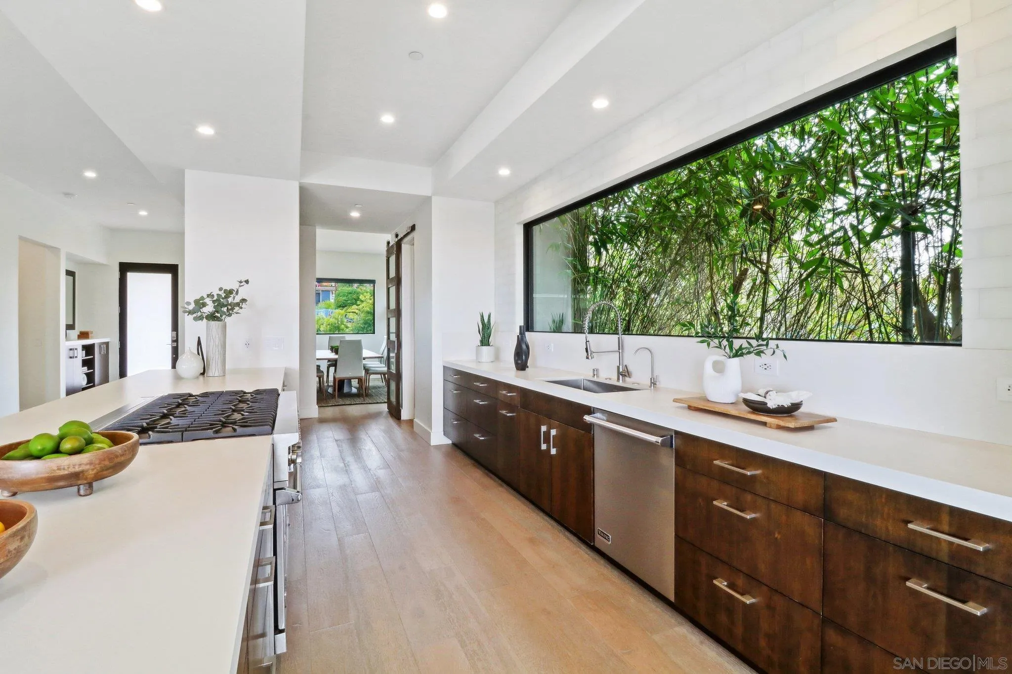 San Diego, California 92109, United States, 5 Bedrooms Bedrooms, ,4 BathroomsBathrooms,Residential,Pending,113234