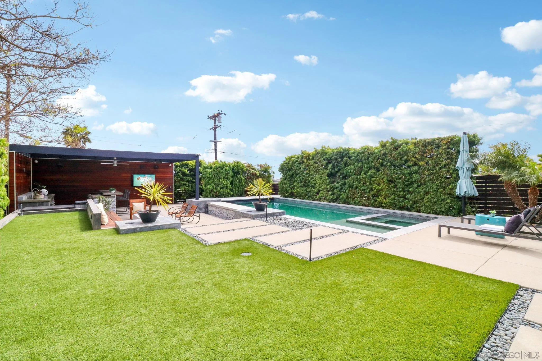 San Diego, California 92109, United States, 5 Bedrooms Bedrooms, ,4 BathroomsBathrooms,Residential,Pending,113234