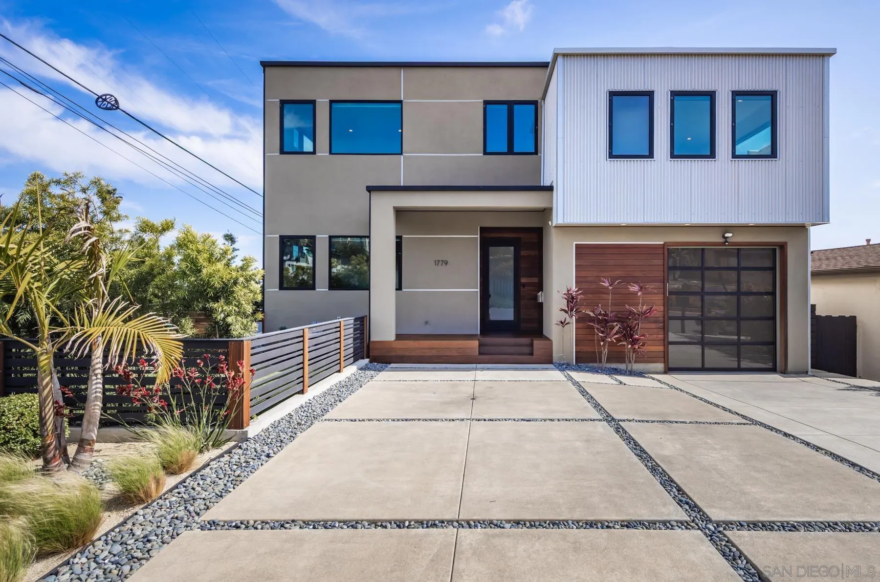 San Diego, California 92109, United States, 5 Bedrooms Bedrooms, ,4 BathroomsBathrooms,Residential,Pending,113234