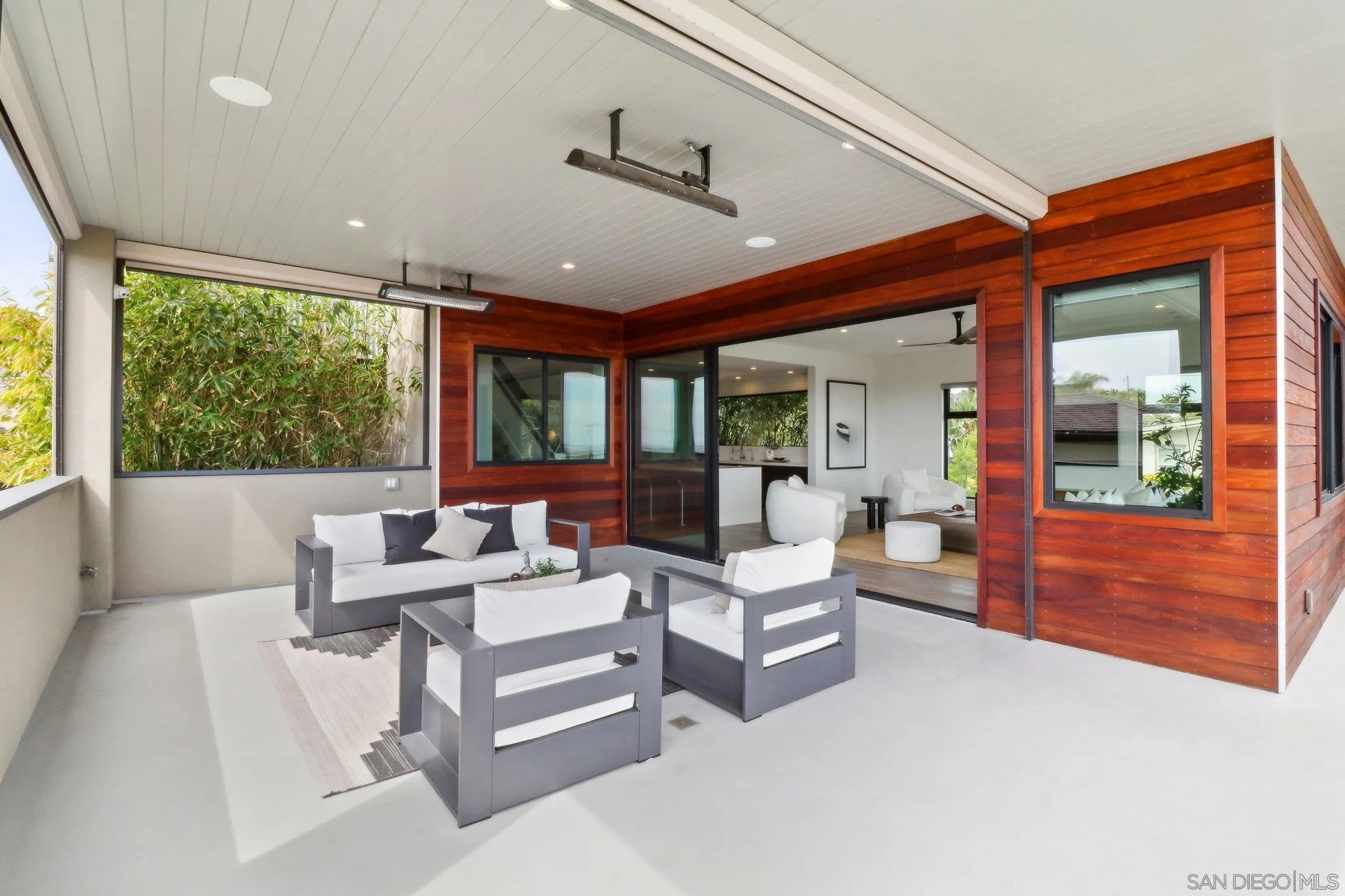 San Diego, California 92109, United States, 5 Bedrooms Bedrooms, ,4 BathroomsBathrooms,Residential,Pending,113234