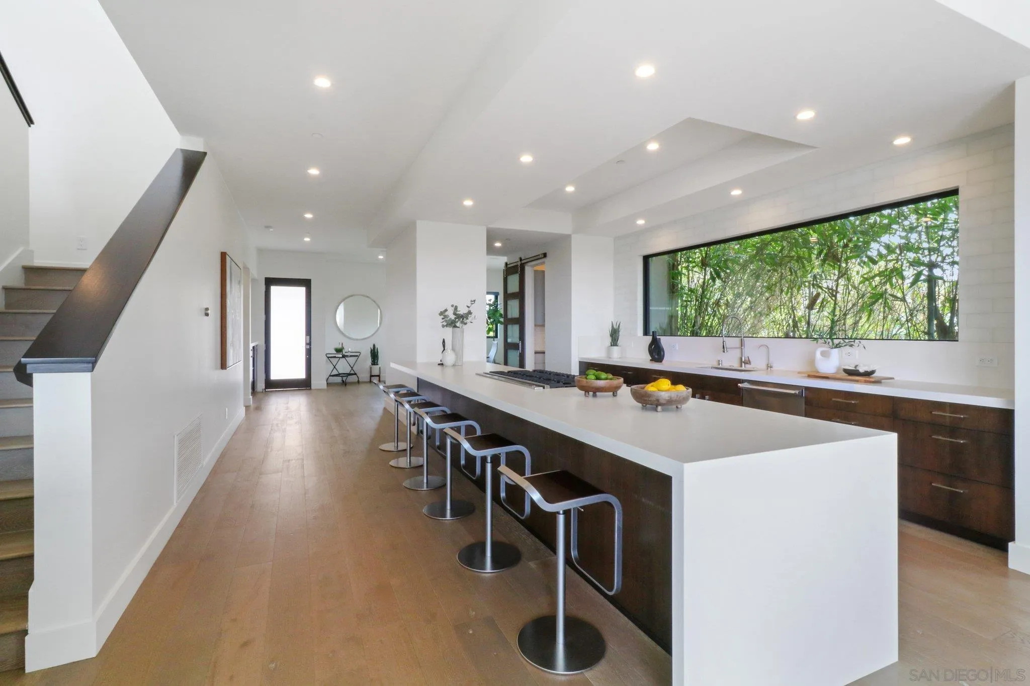 San Diego, California 92109, United States, 5 Bedrooms Bedrooms, ,4 BathroomsBathrooms,Residential,Pending,113234