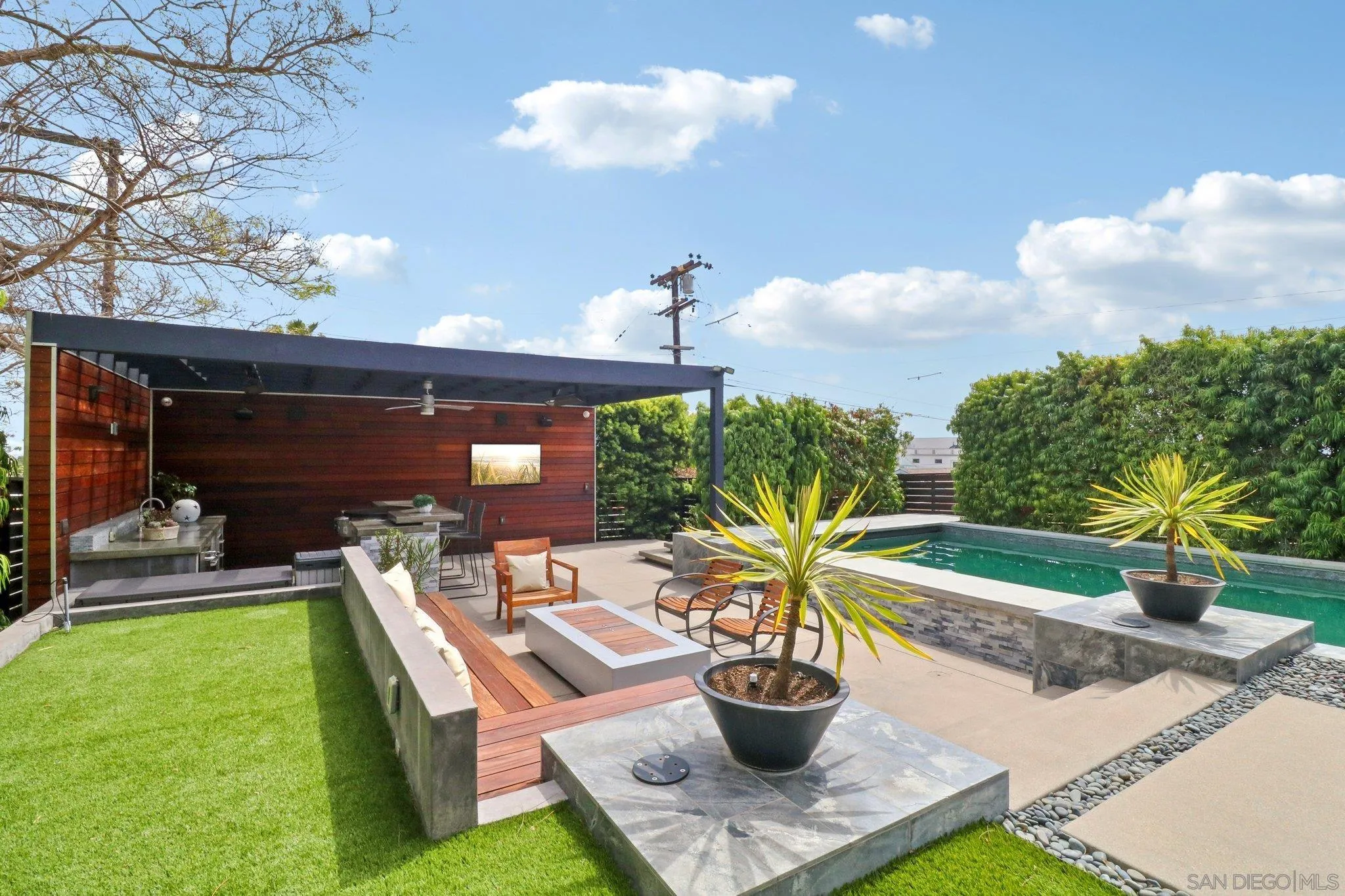 San Diego, California 92109, United States, 5 Bedrooms Bedrooms, ,4 BathroomsBathrooms,Residential,Pending,113234