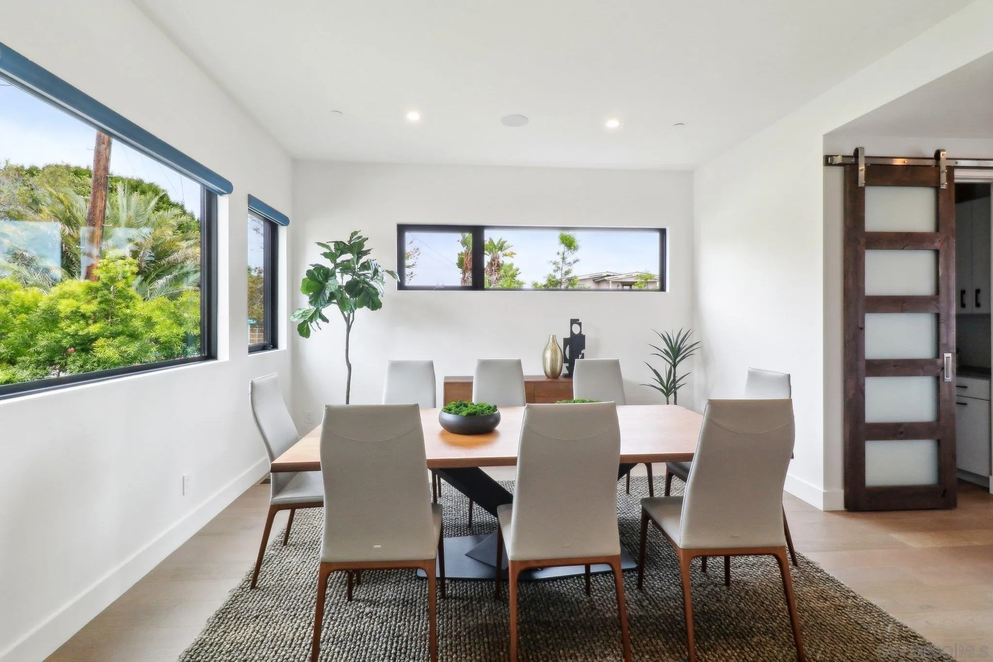 San Diego, California 92109, United States, 5 Bedrooms Bedrooms, ,4 BathroomsBathrooms,Residential,Pending,113234