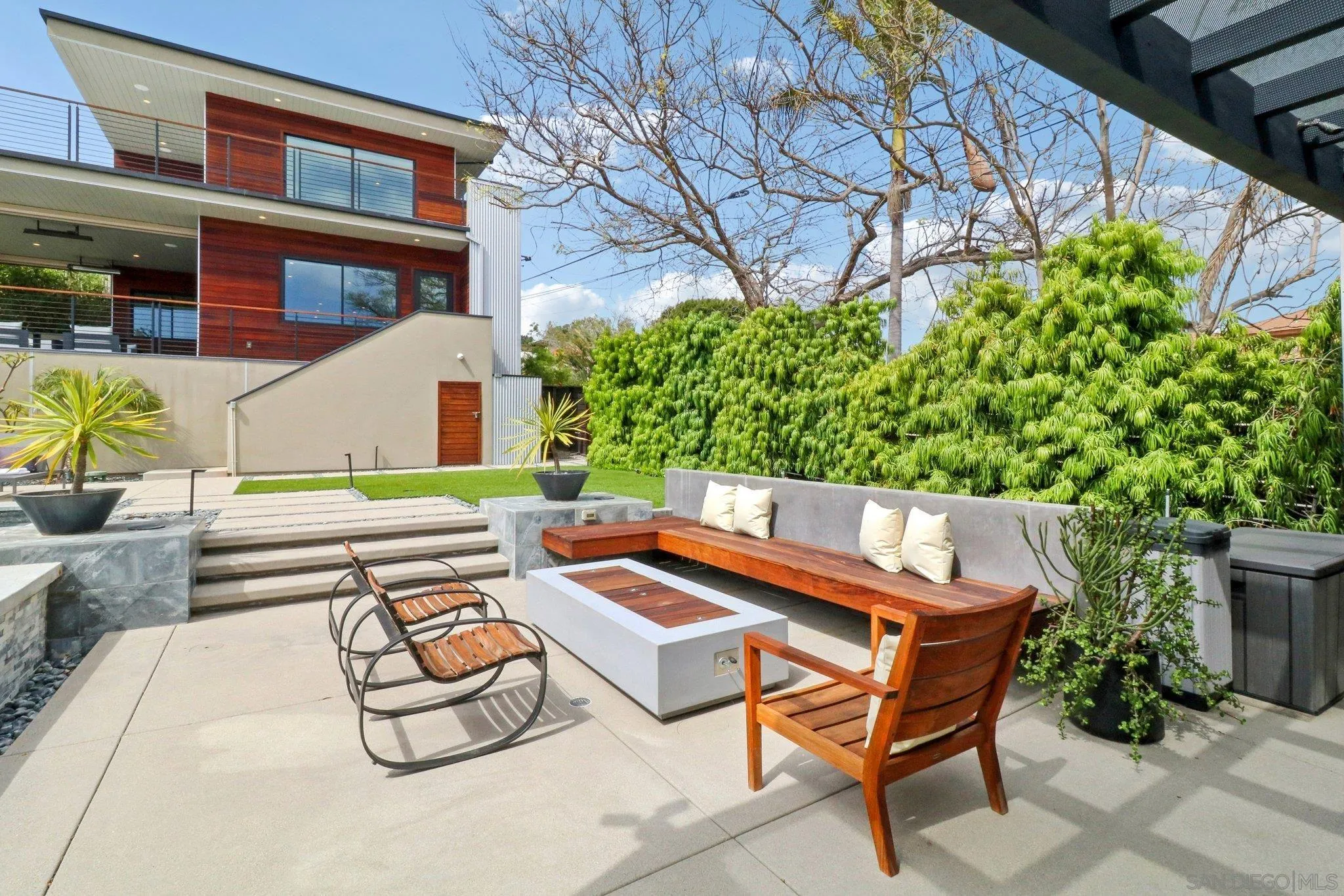 San Diego, California 92109, United States, 5 Bedrooms Bedrooms, ,4 BathroomsBathrooms,Residential,Pending,113234