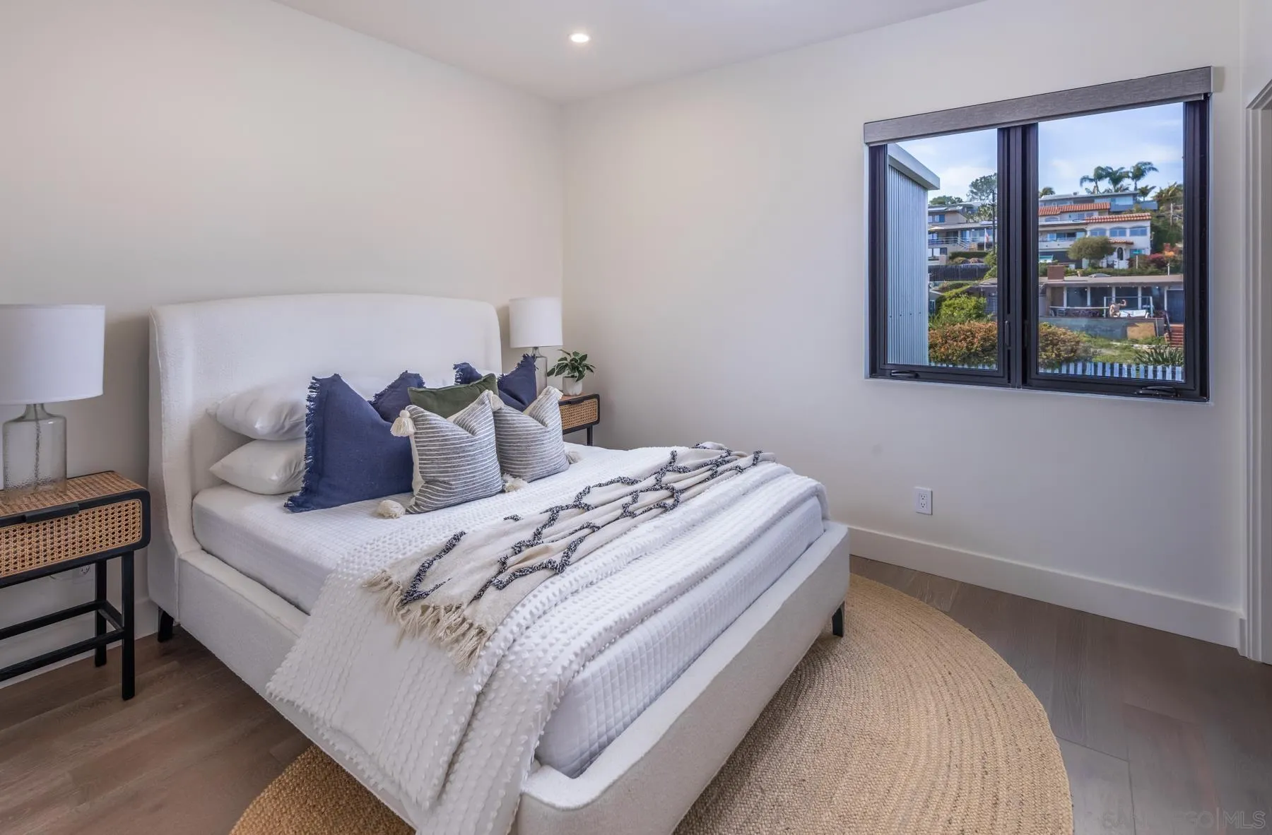 San Diego, California 92109, United States, 5 Bedrooms Bedrooms, ,4 BathroomsBathrooms,Residential,Pending,113234