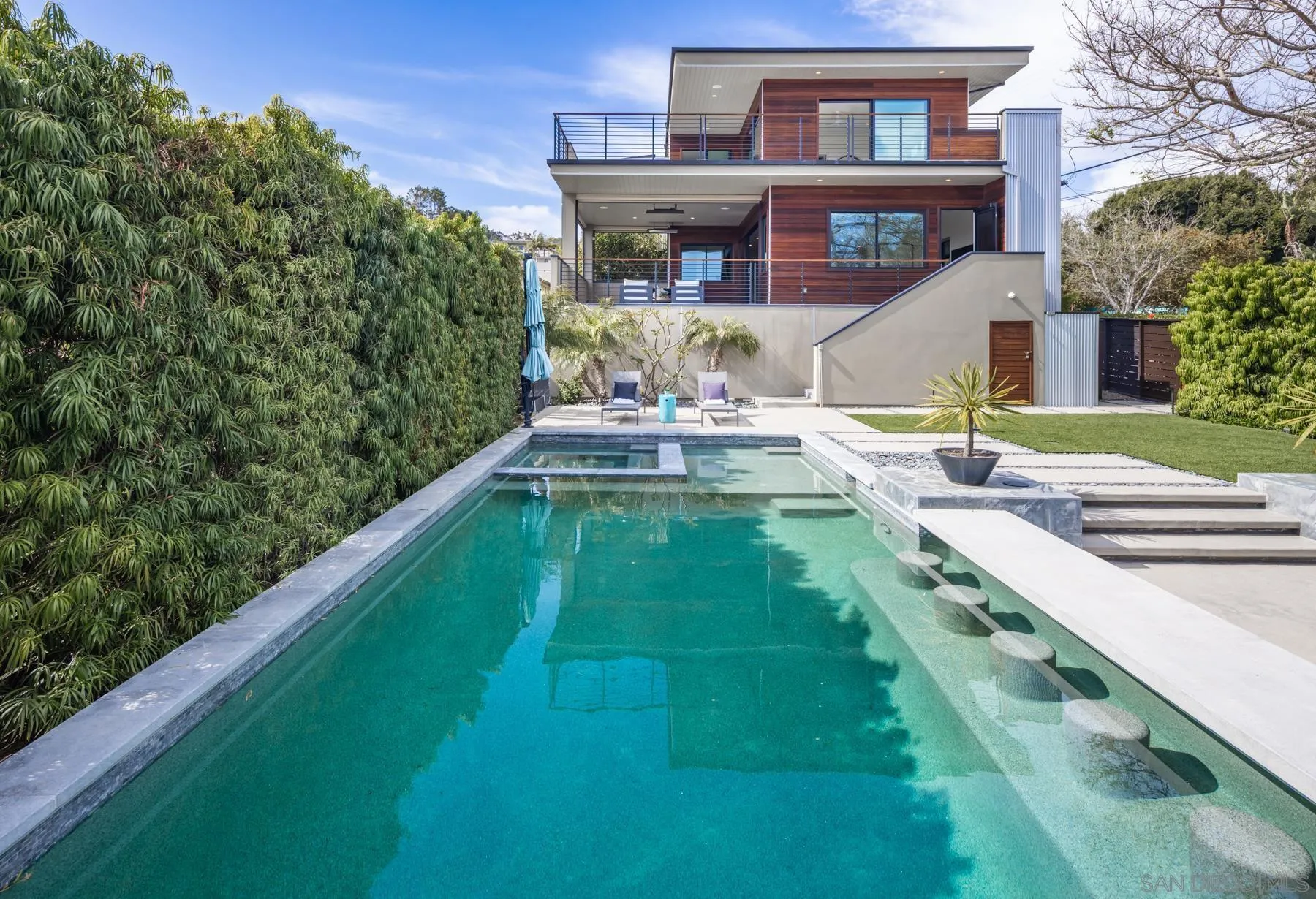 San Diego, California 92109, United States, 5 Bedrooms Bedrooms, ,4 BathroomsBathrooms,Residential,Pending,113234