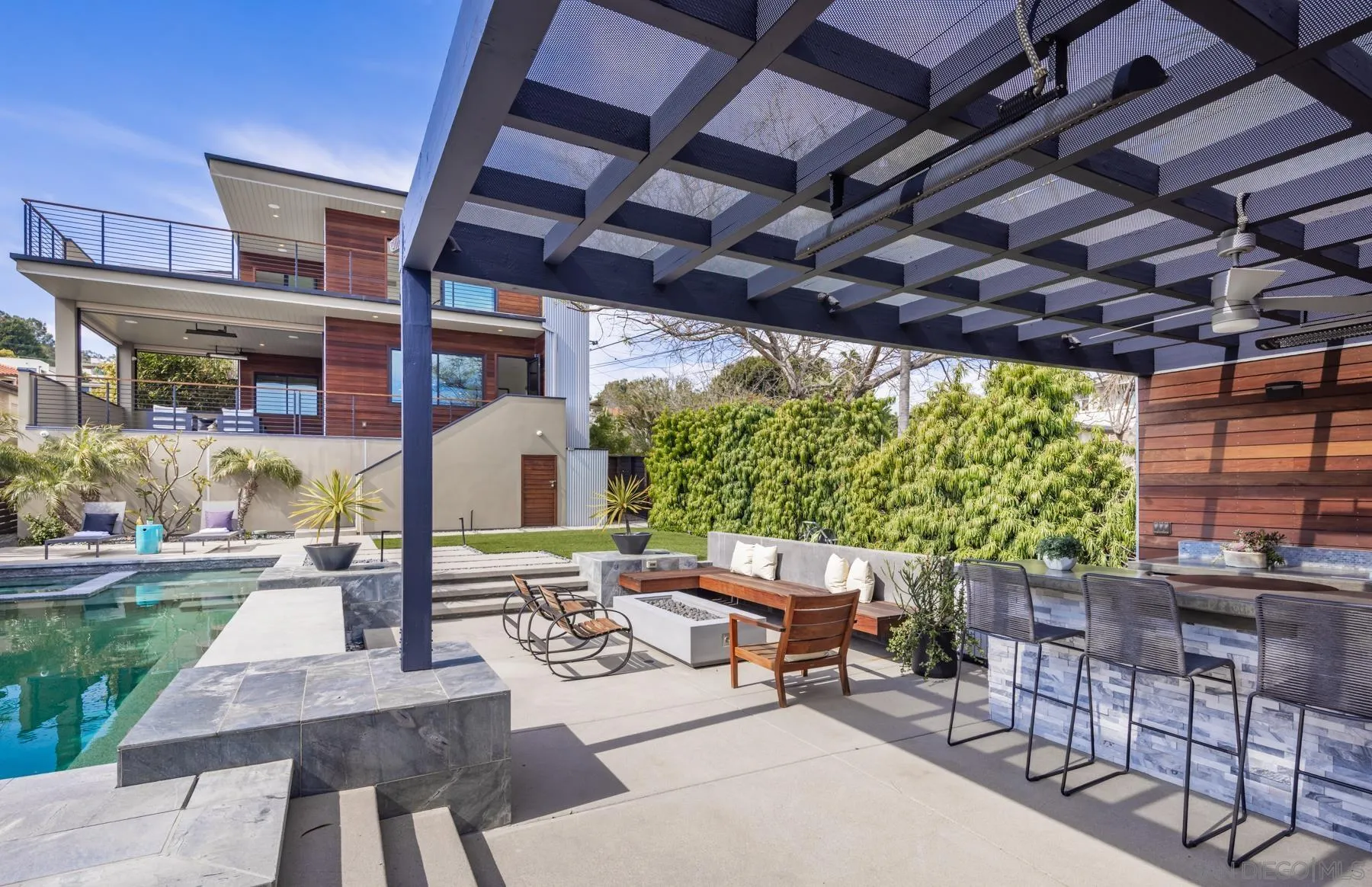 San Diego, California 92109, United States, 5 Bedrooms Bedrooms, ,4 BathroomsBathrooms,Residential,Pending,113234