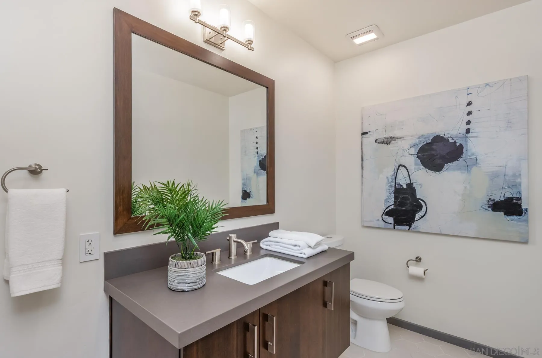 San Diego, California 92109, United States, 5 Bedrooms Bedrooms, ,4 BathroomsBathrooms,Residential,Pending,113234