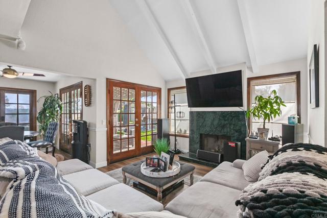1751 Rue de la Mer