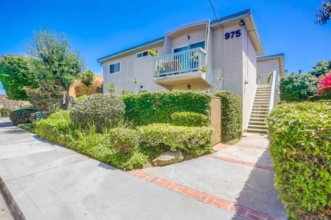 975  Laguna Dr Carlsbad CA 92008