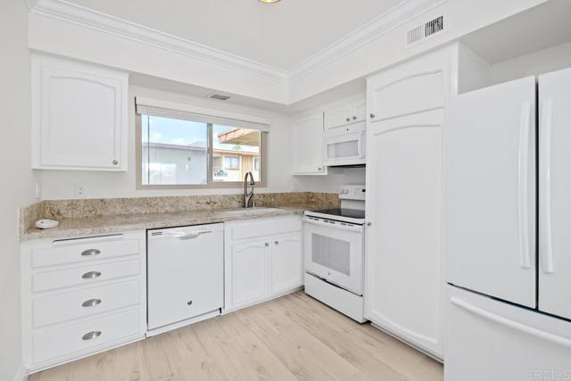 6808 Hyde Park Drive