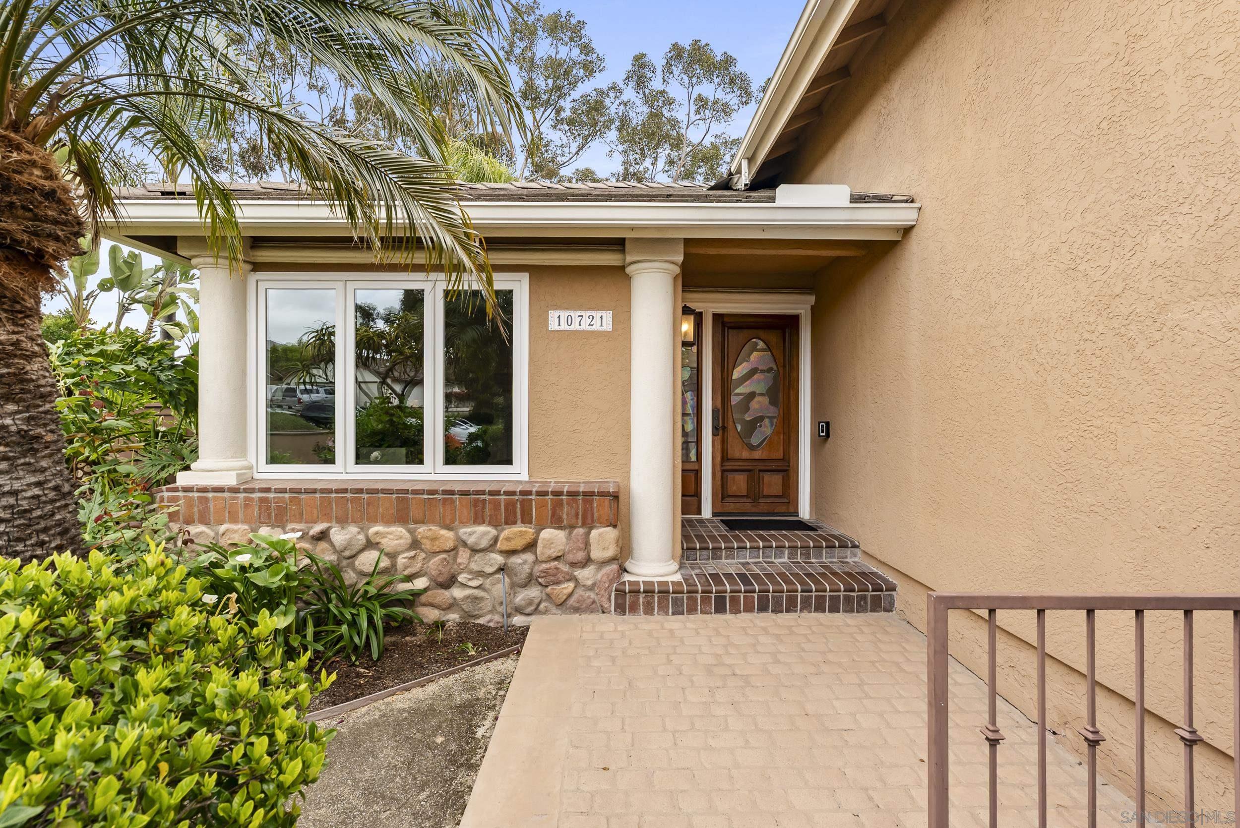 10721 Oakbend Dr