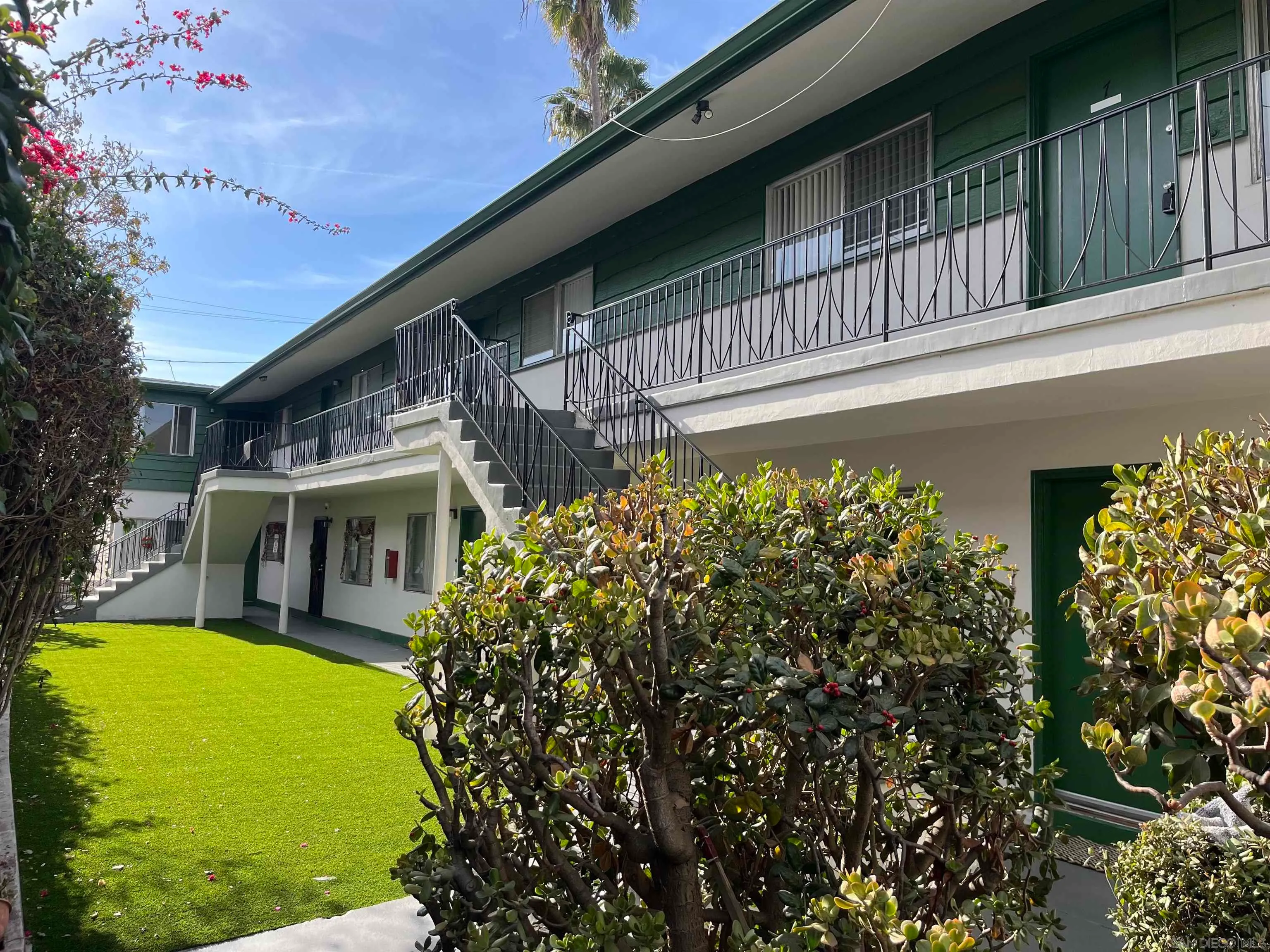 San Diego, California 92116, United States, ,Residential,Pending,23037