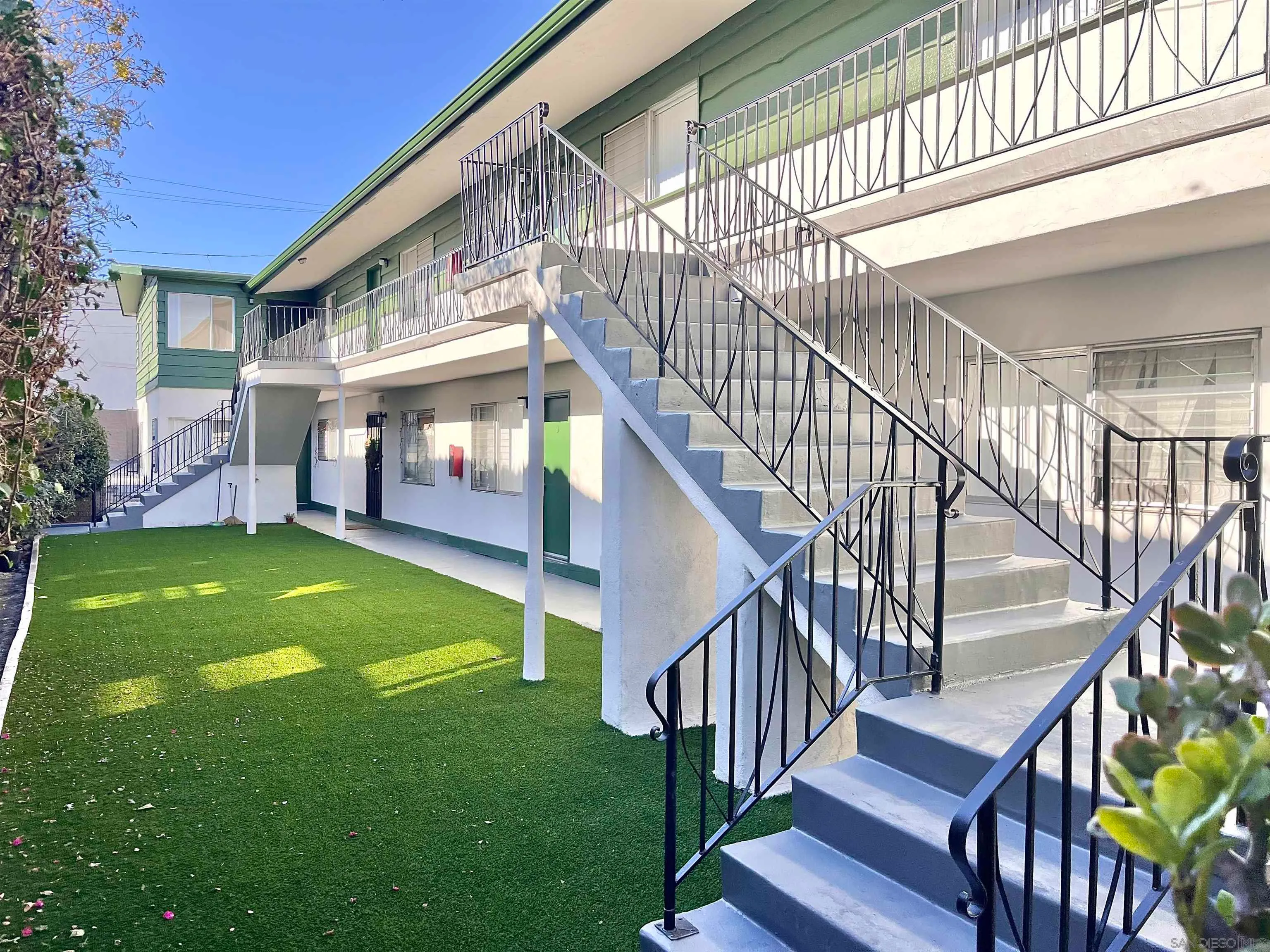 San Diego, California 92116, United States, ,Residential,Pending,23037