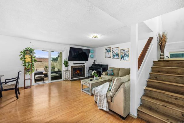 1437 Robin Lane