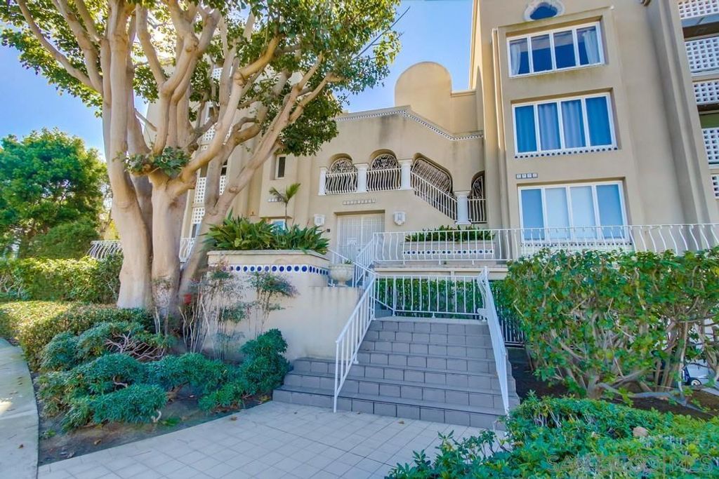 Photo for 3984 Nobel Dr #101, San Diego, CA 92122 (MLS # 240003234)