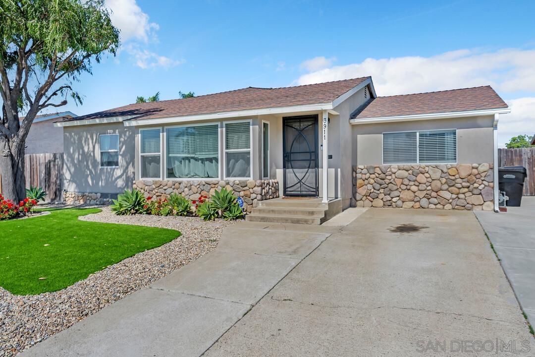 3911 Vista Grande Dr.