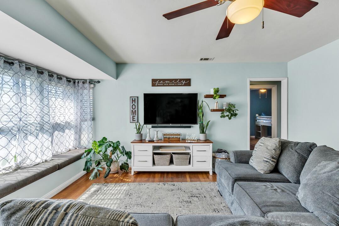 3911 Vista Grande Dr.