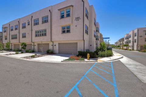 5381  Calle Rockfish  54 San Diego CA 92154
