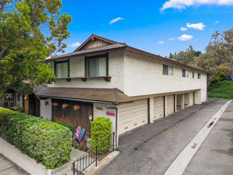 2139  Via Esmarca Oceanside CA 92054