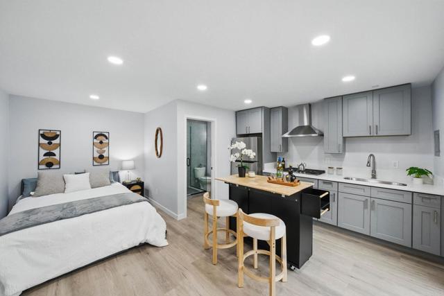 8806 LAMAR