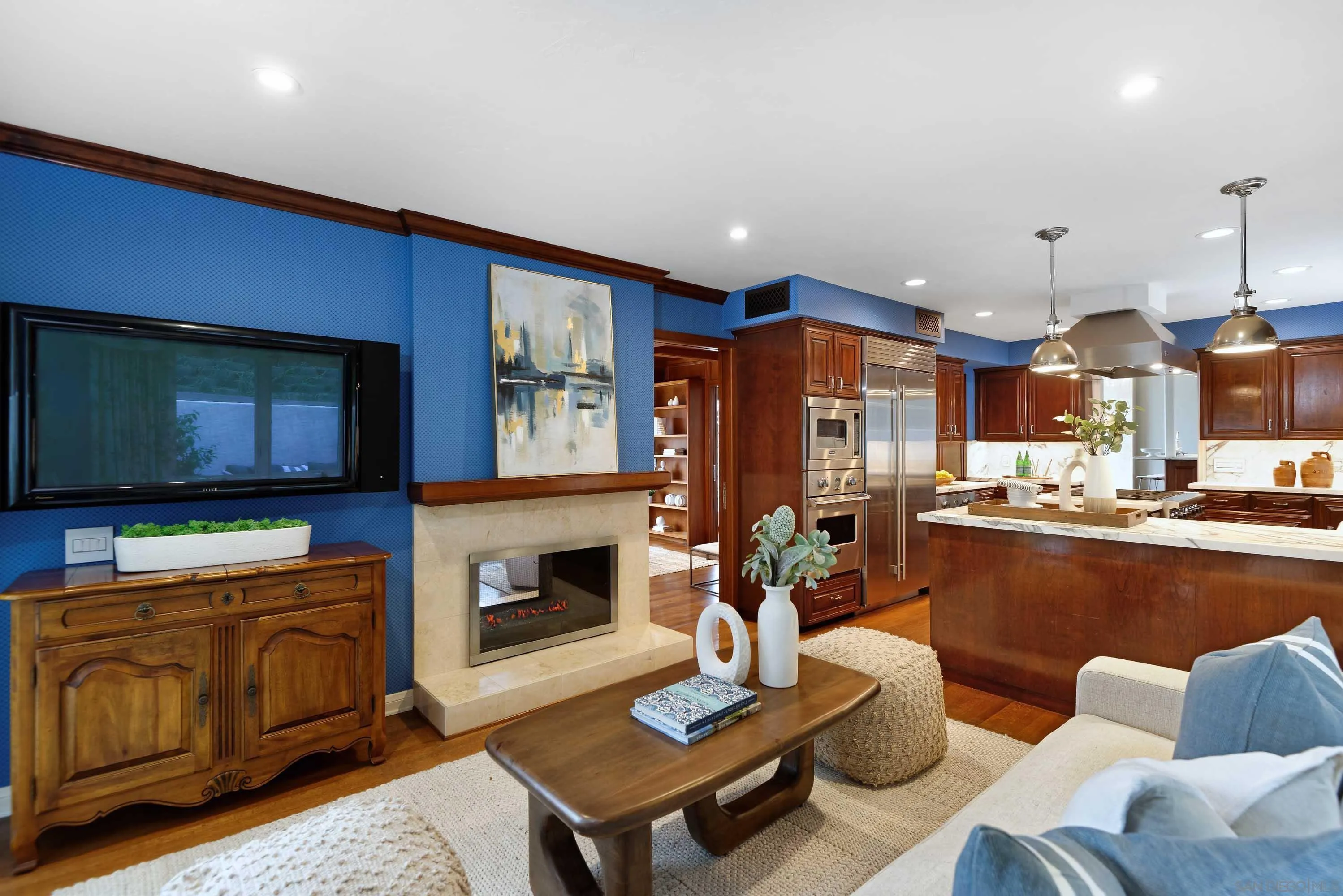 La Jolla, California 92037, United States, 4 Bedrooms Bedrooms, ,4 BathroomsBathrooms,Residential,Pending,29022