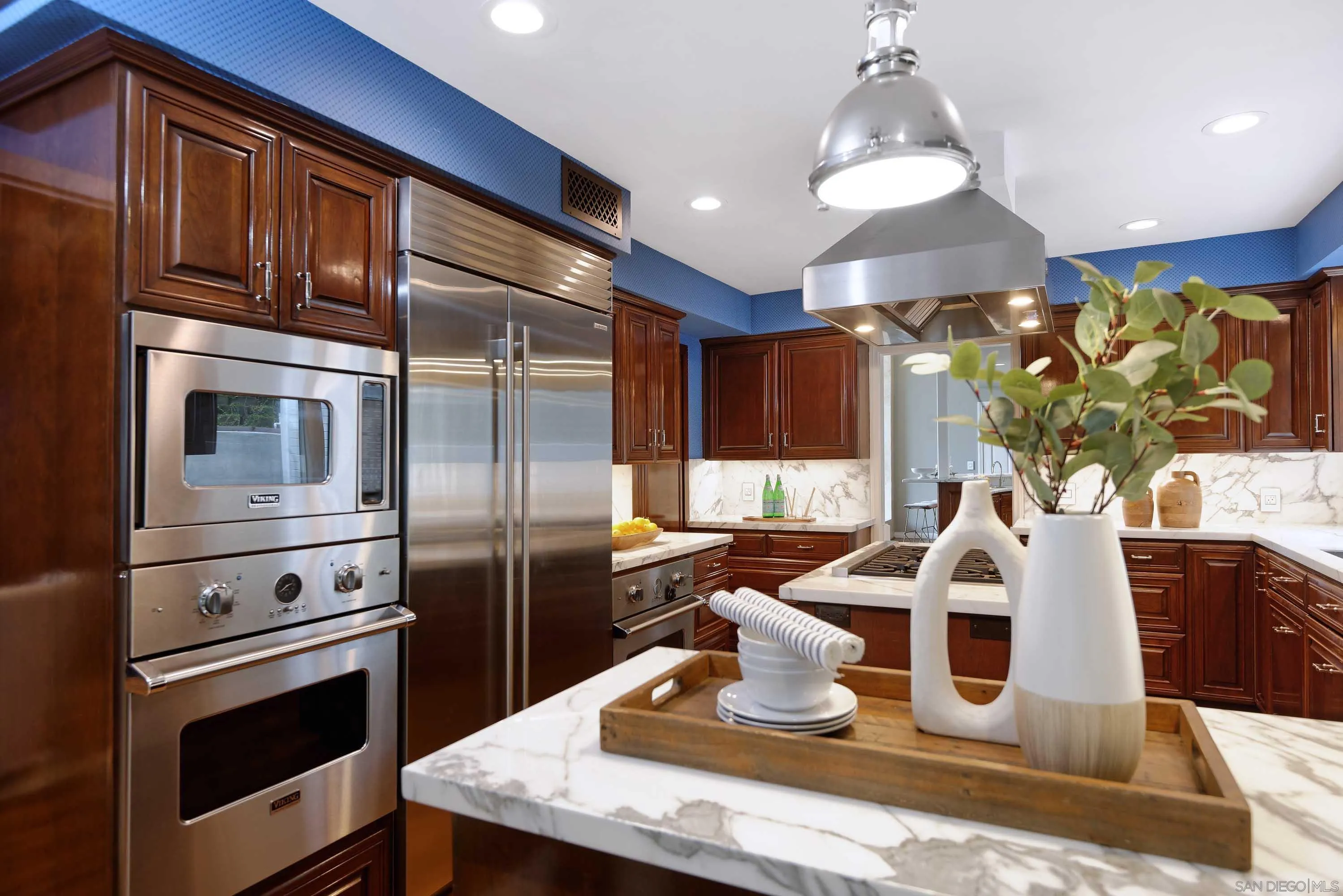 La Jolla, California 92037, United States, 4 Bedrooms Bedrooms, ,4 BathroomsBathrooms,Residential,Pending,29022