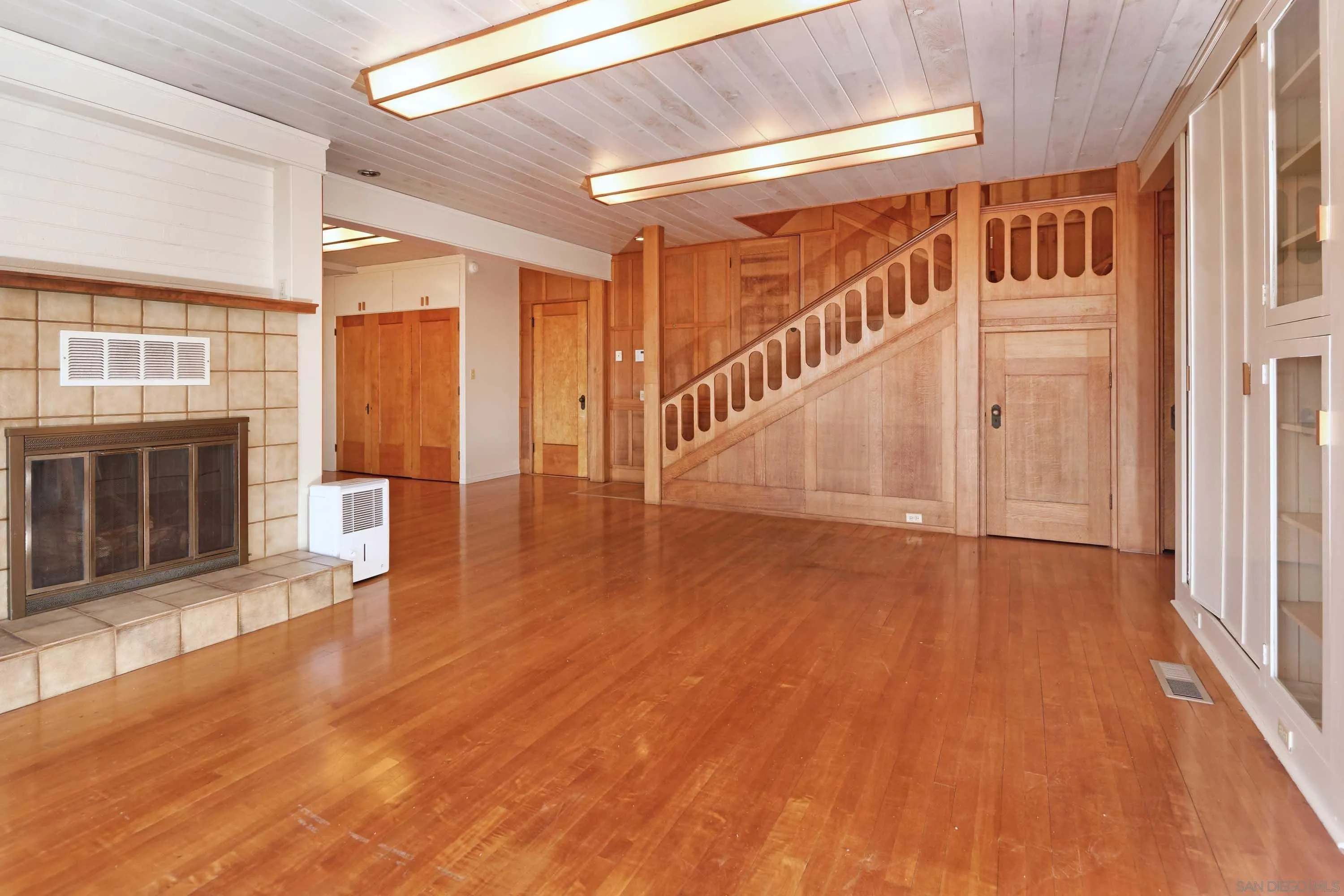 La Jolla, California 92037, United States, 4 Bedrooms Bedrooms, ,4 BathroomsBathrooms,Residential,Pending,29022