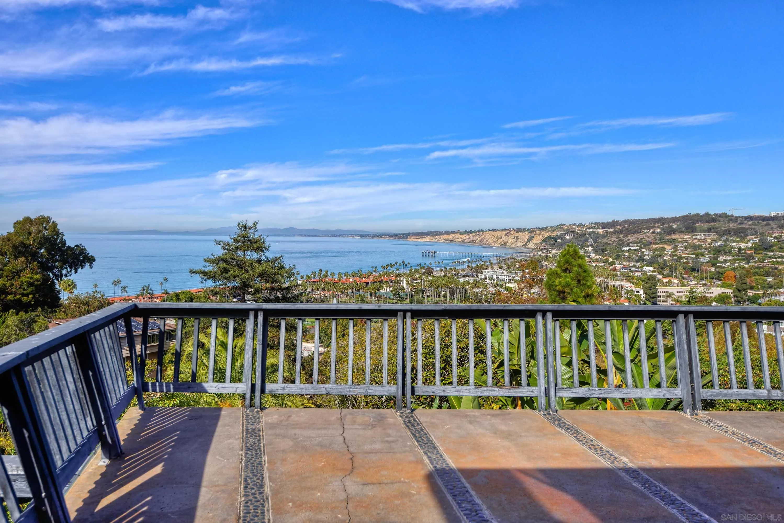 La Jolla, California 92037, United States, 4 Bedrooms Bedrooms, ,4 BathroomsBathrooms,Residential,Pending,29022