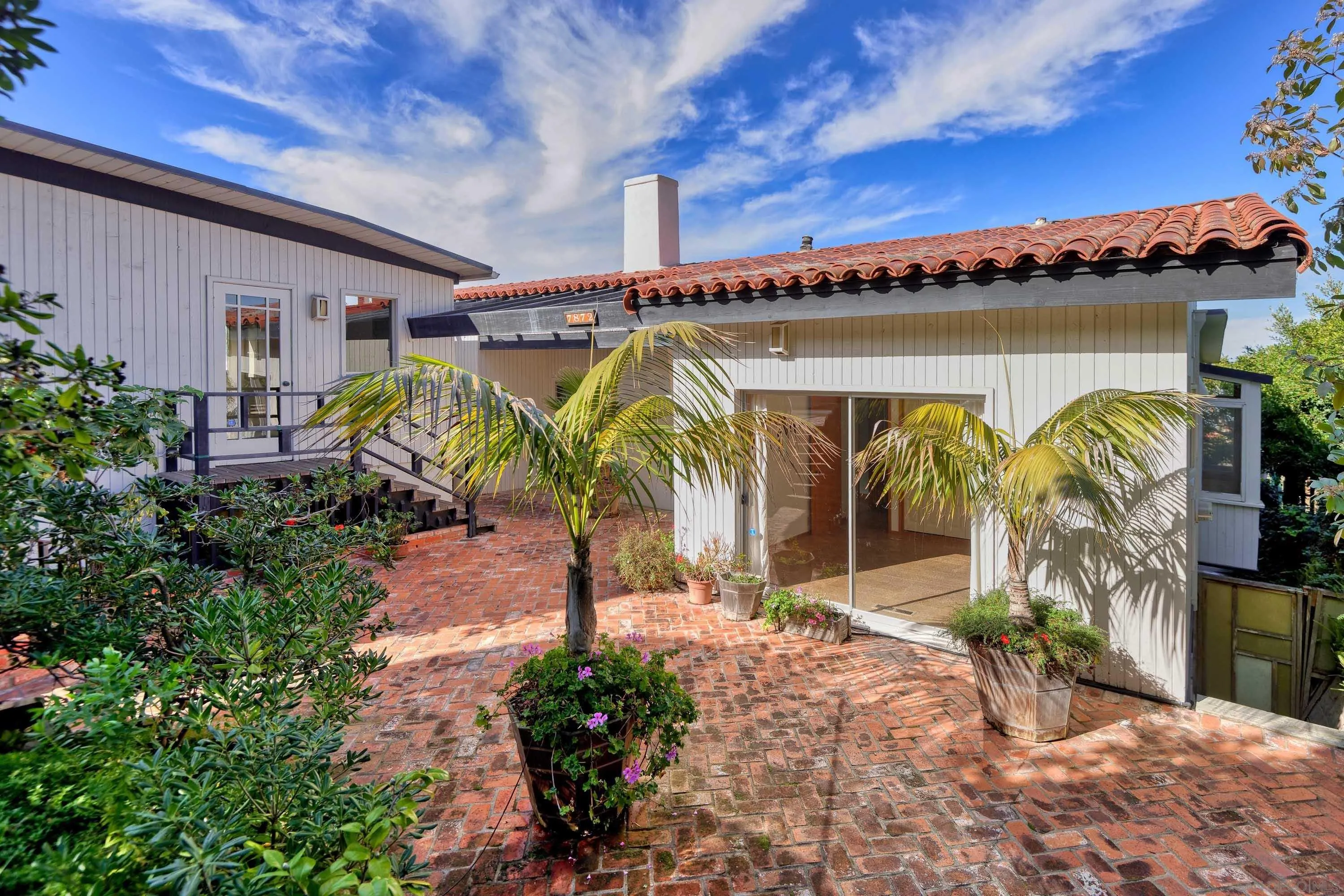 La Jolla, California 92037, United States, 4 Bedrooms Bedrooms, ,4 BathroomsBathrooms,Residential,Pending,29022