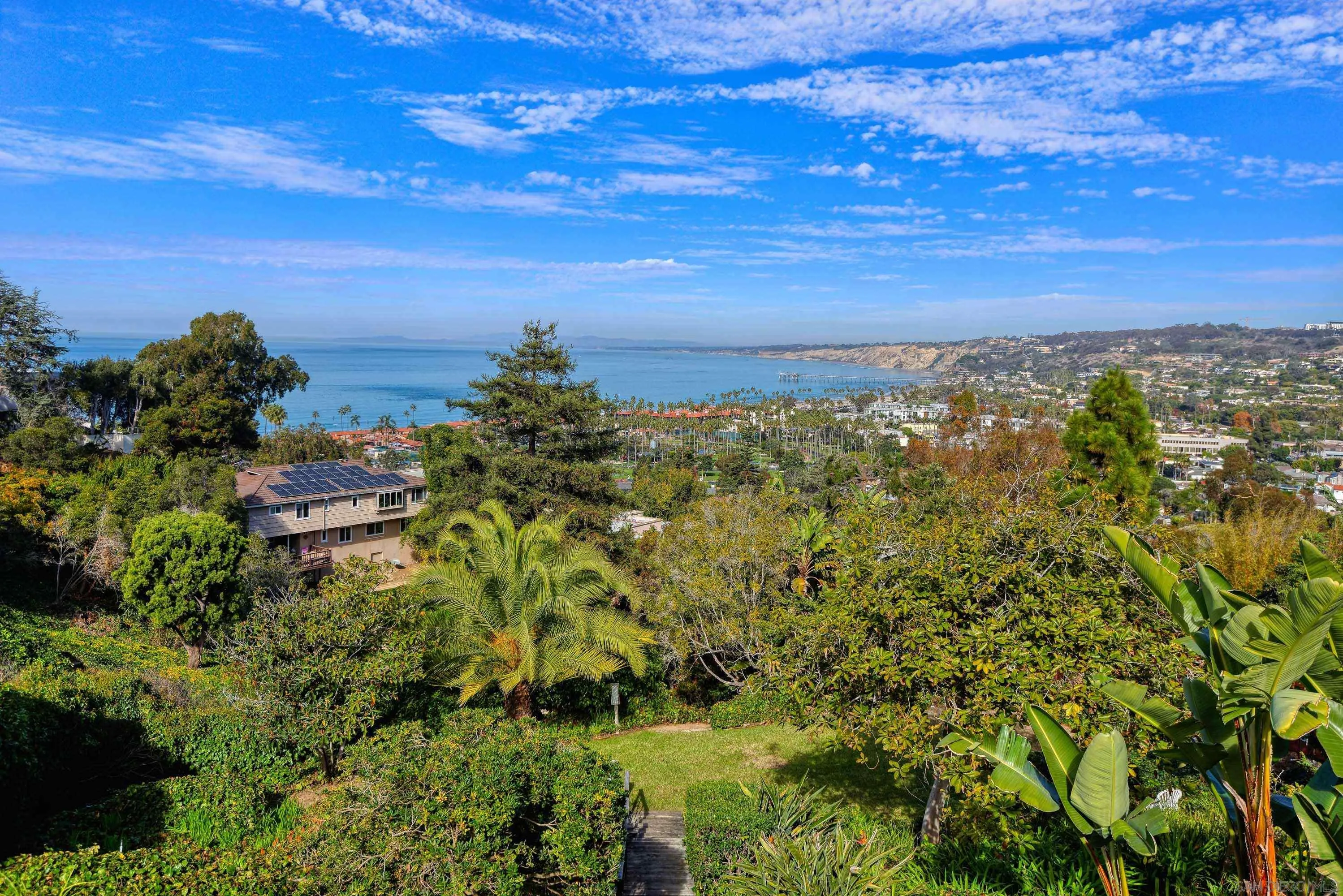 La Jolla, California 92037, United States, 4 Bedrooms Bedrooms, ,4 BathroomsBathrooms,Residential,Pending,29022